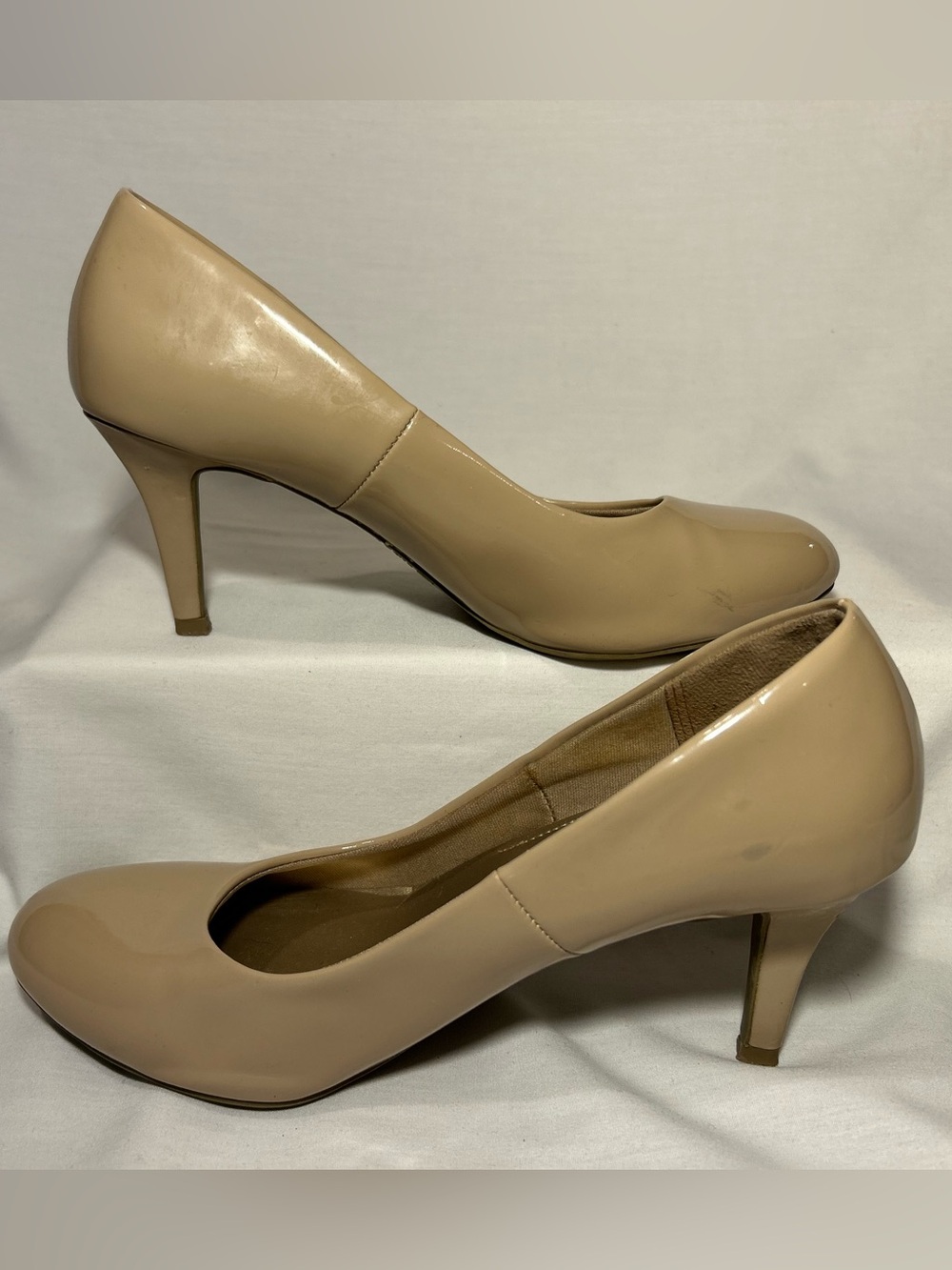 Comfort Plus Predictions Nude Patent Pumps Heels Size 7.5W